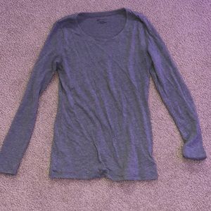 gray fitted longsleeve